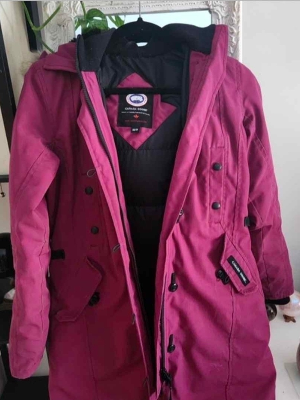 Canada Goose Women's Fuchsia-Style Long Puffer Parka